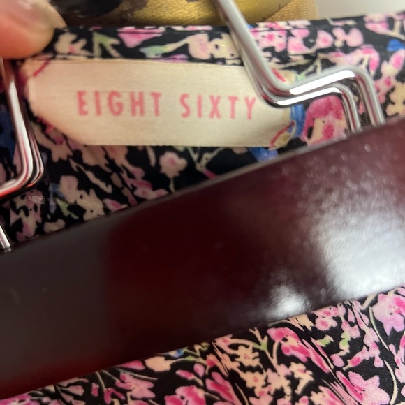 Eight sixty small floral long sleeve shorts romper with elastic waist - Picture 5 of 8